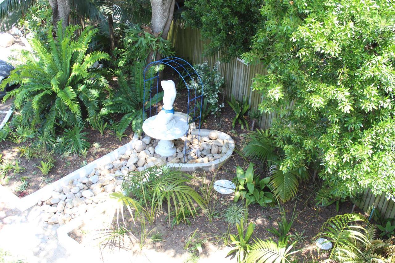 Blue'S Guest House - East London Bonza Bay Eksteriør billede