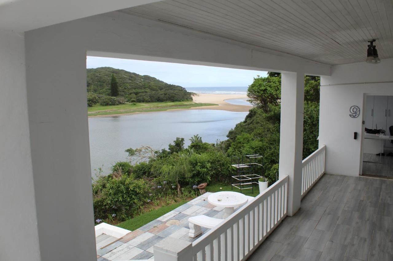 Blue'S Guest House - East London Bonza Bay Eksteriør billede
