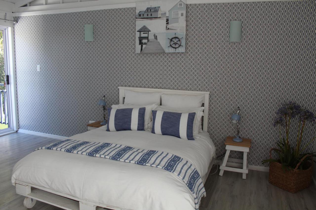 Blue'S Guest House - East London Bonza Bay Eksteriør billede