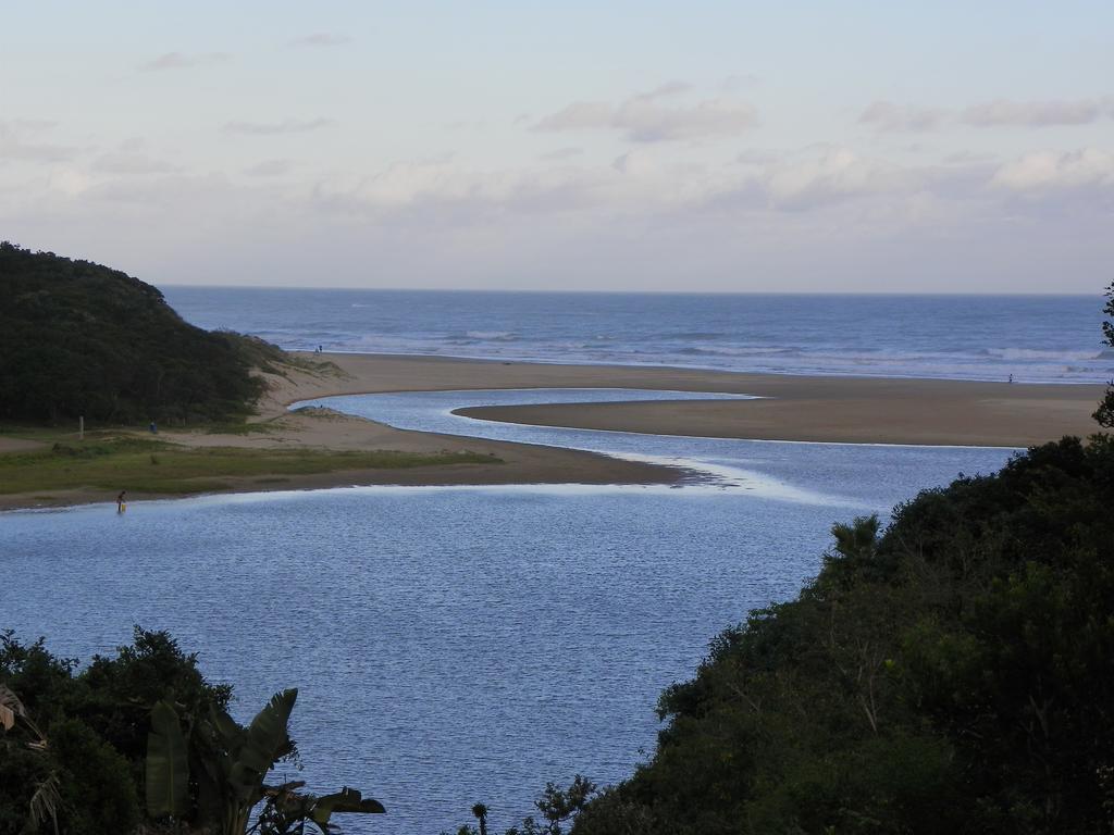 Blue'S Guest House - East London Bonza Bay Eksteriør billede