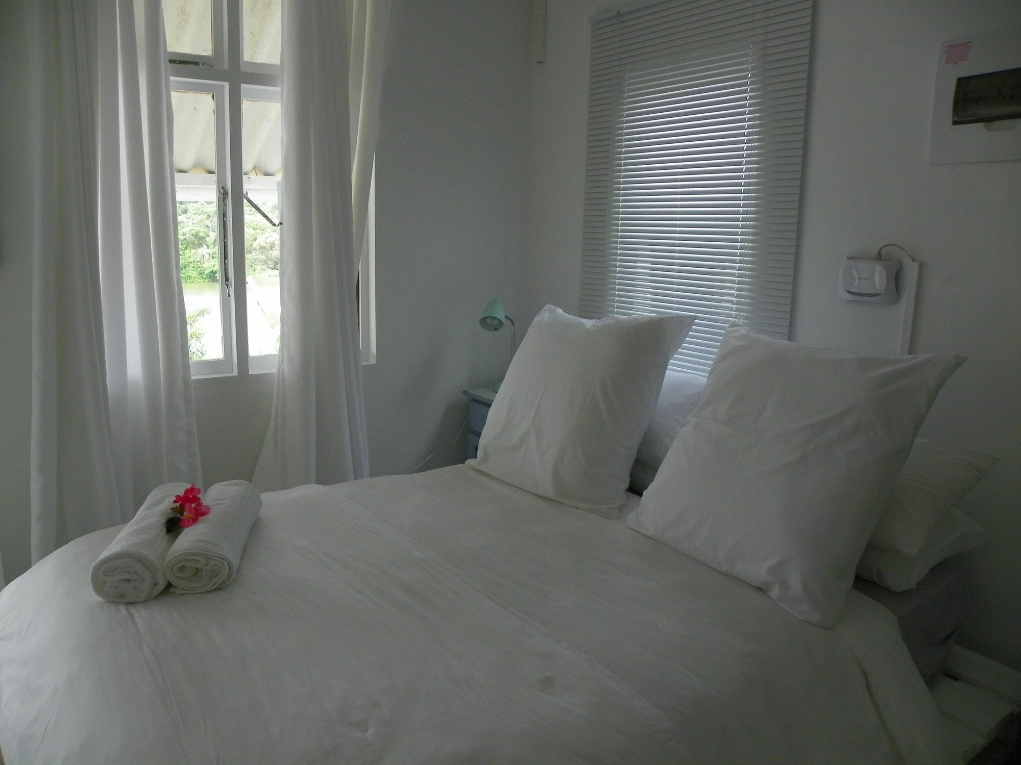 Blue'S Guest House - East London Bonza Bay Eksteriør billede