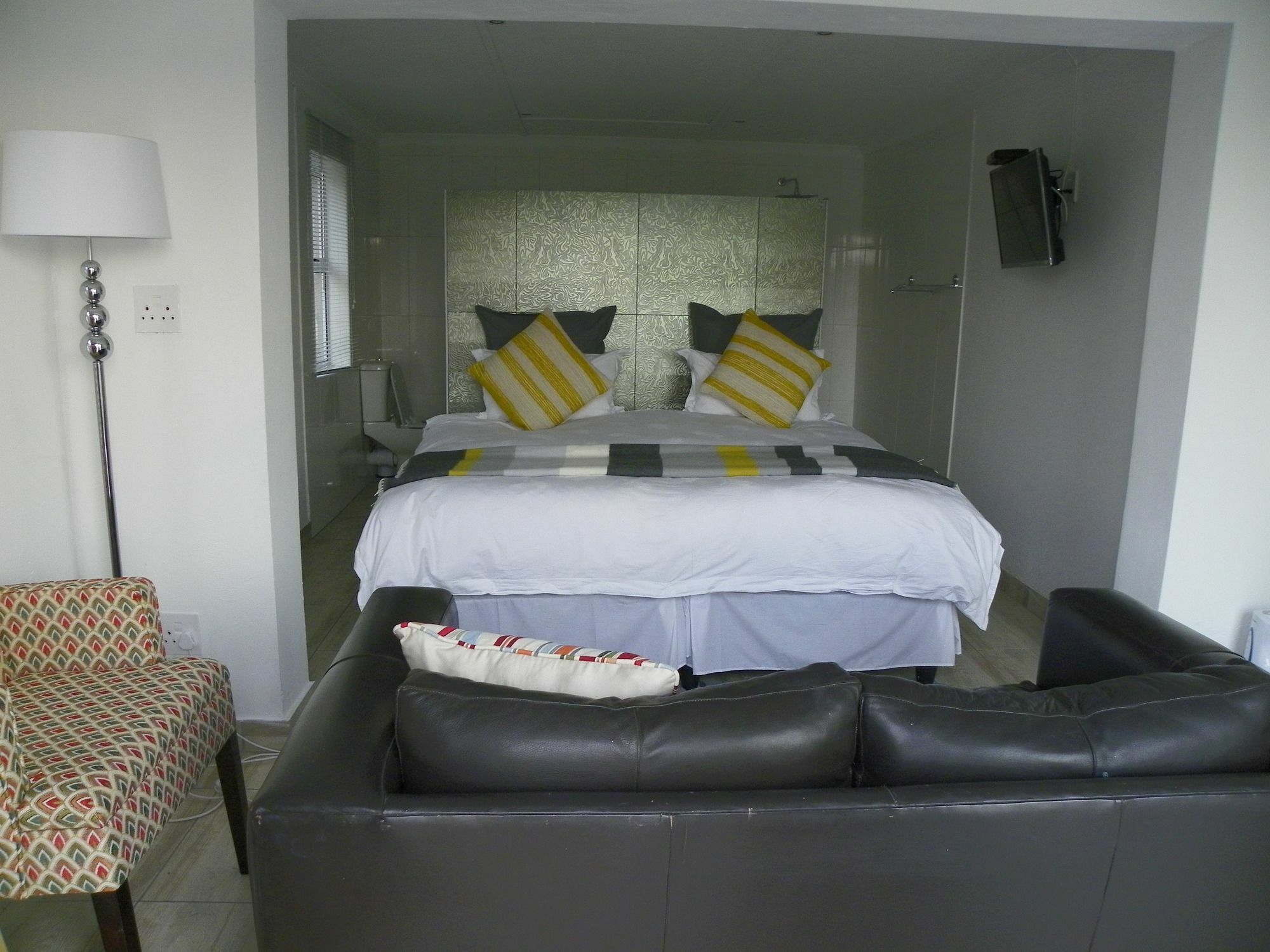 Blue'S Guest House - East London Bonza Bay Eksteriør billede